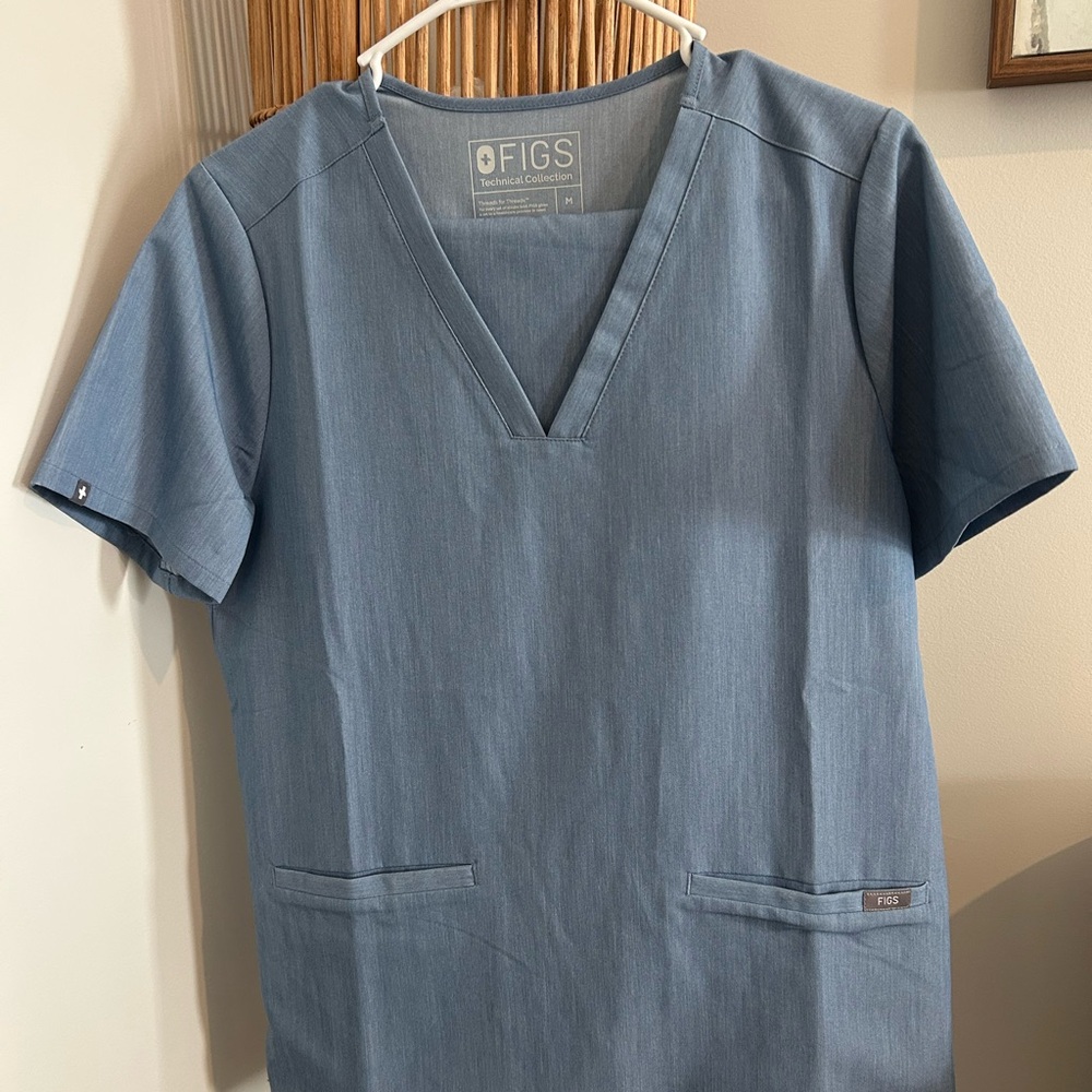 Figs Women’s Medium Heather Indigo Limited Edition Scrub Set